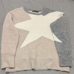Doe & Rae Beige and Gray Star Sweater